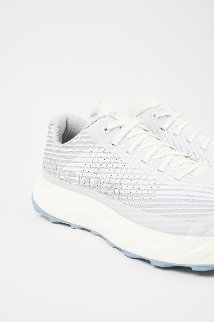 Kjerag 01 Shoe White/Grey Men's grey max performance trail running shoes