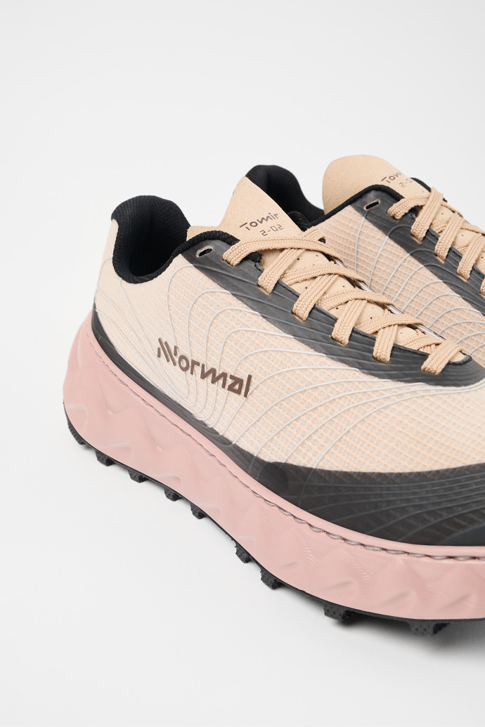 Tomir 02 Beige Beige running shoes for woman